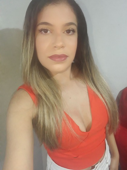 Cliente Versatium Thayanne B.